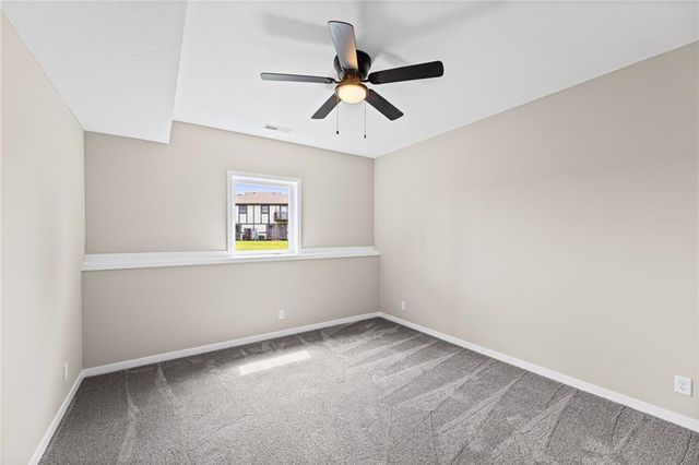 1201 Cottonwood Court, Paola, KS 66071