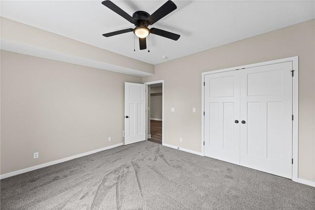 1201 Cottonwood Court, Paola, KS 66071