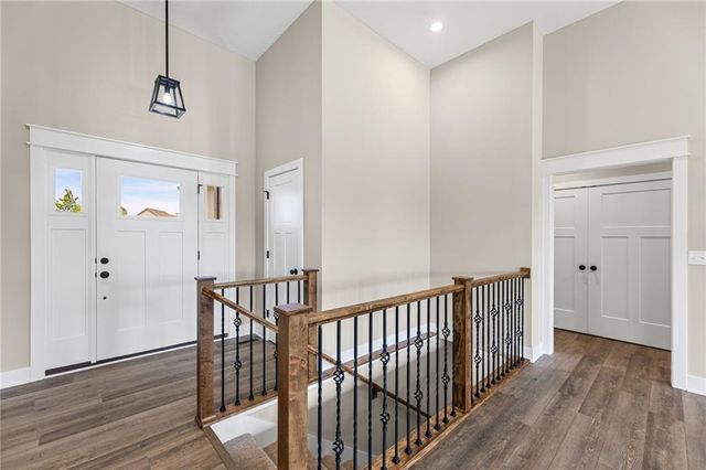 1201 Cottonwood Court, Paola, KS 66071