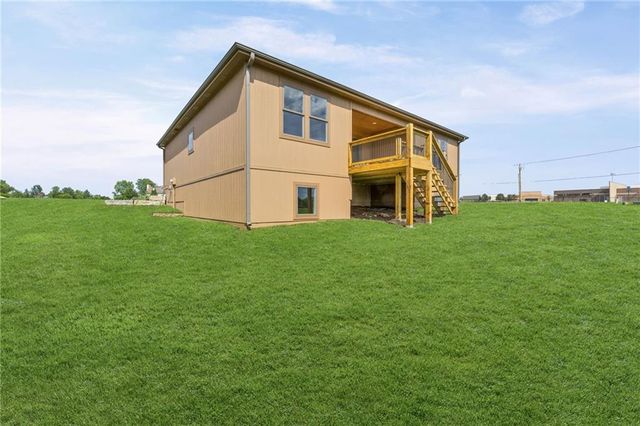 1201 Cottonwood Court, Paola, KS 66071