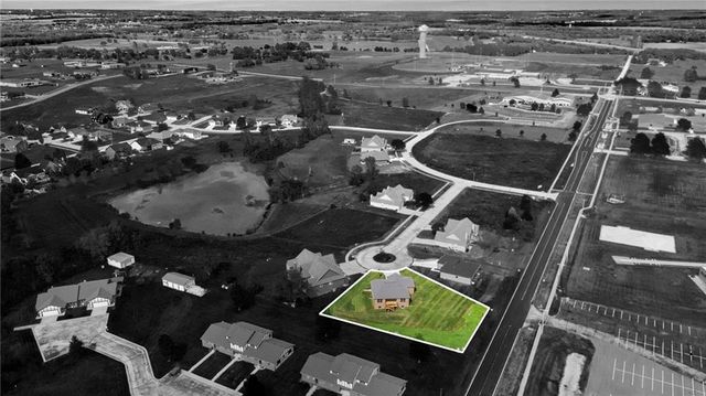 1201 Cottonwood Court, Paola, KS 66071