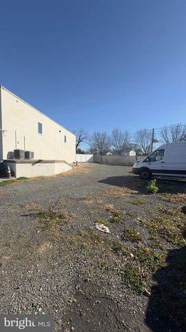 13 MARKET ST, Palmyra, NJ 08065