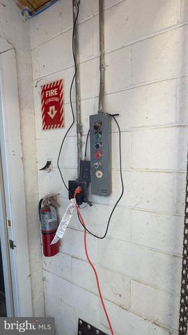 13 MARKET ST, Palmyra, NJ 08065