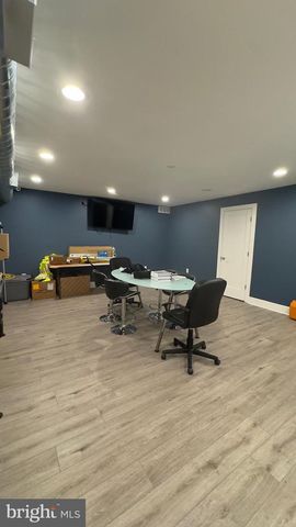 13 MARKET ST, Palmyra, NJ 08065