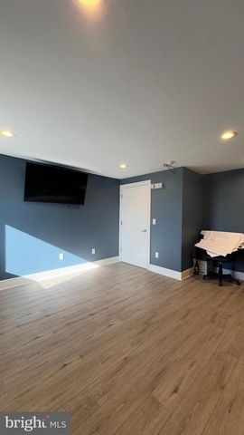 13 MARKET ST, Palmyra, NJ 08065