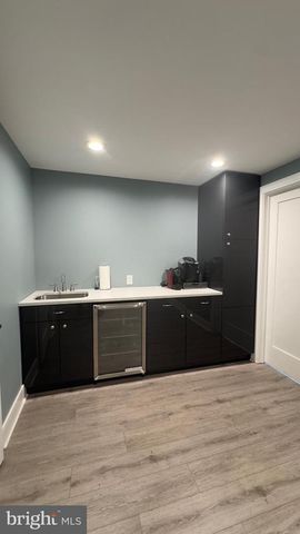 13 MARKET ST, Palmyra, NJ 08065