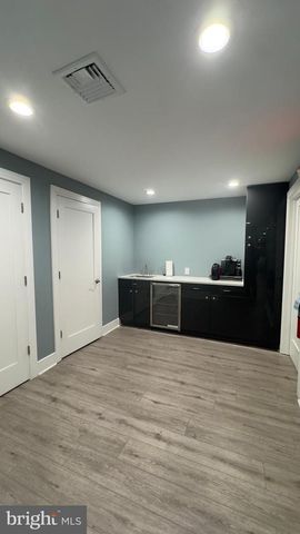 13 MARKET ST, Palmyra, NJ 08065