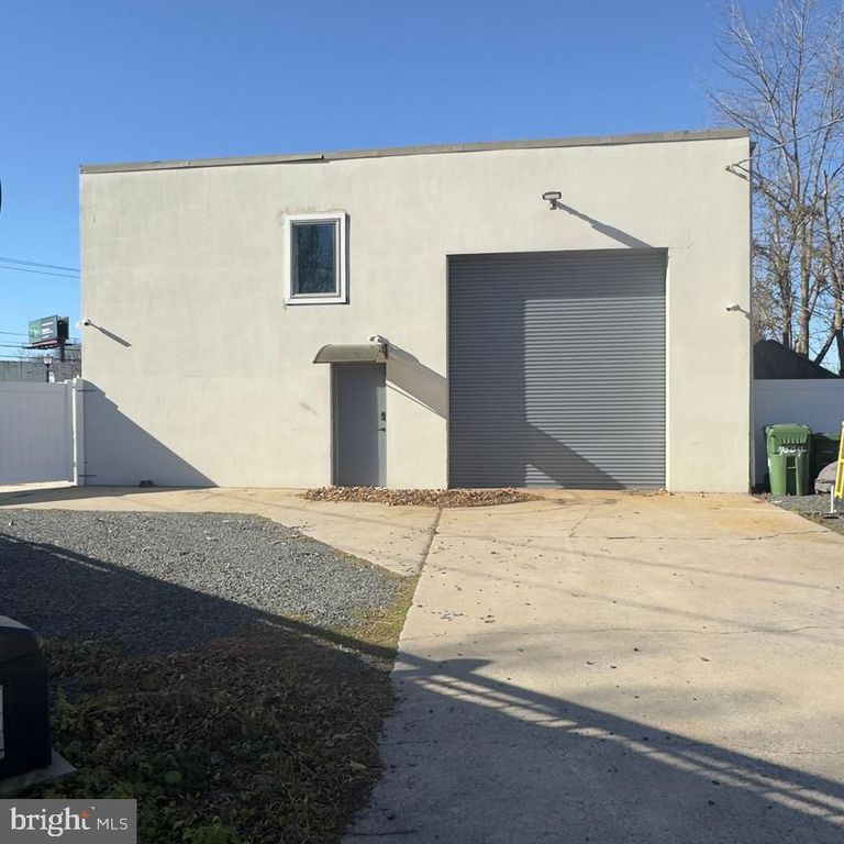 13 MARKET ST, Palmyra, NJ 08065