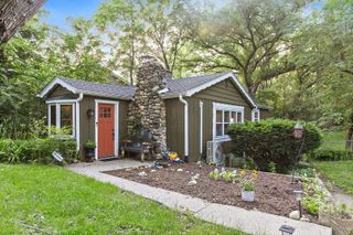 5806 Wonder Woods Drive, Wonder Lake, IL 60097