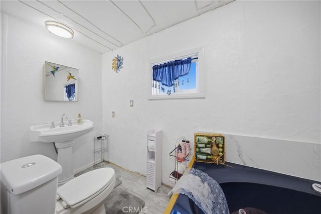 1255 Amethyst 18, Mentone, CA 92359