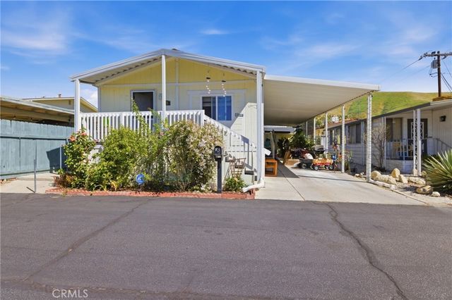 1255 Amethyst 18, Mentone, CA 92359