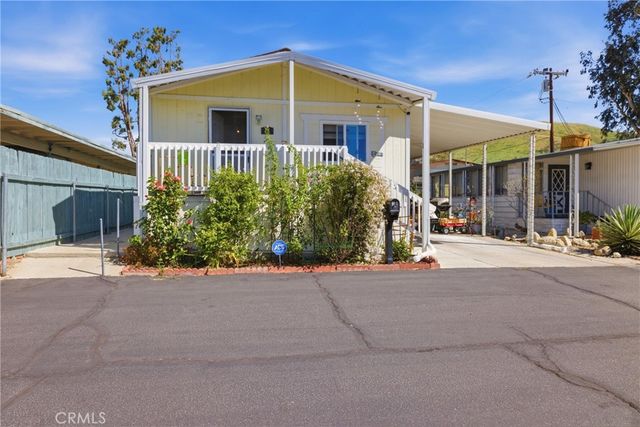 1255 Amethyst 18, Mentone, CA 92359