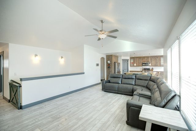 343 W DEER CREEK TRL, Salem, UT 84653