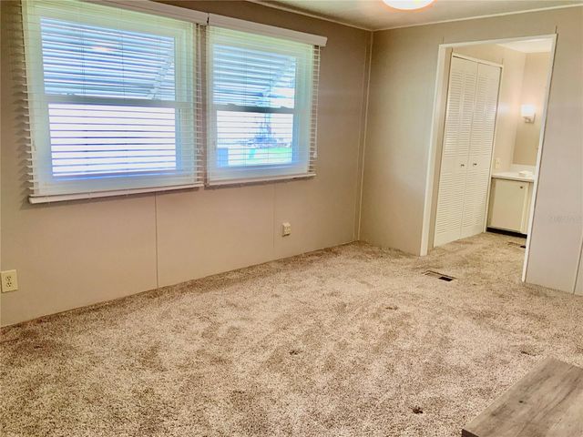 8 ORANGEWOOD DRIVE, Fruitland Park, FL 34731