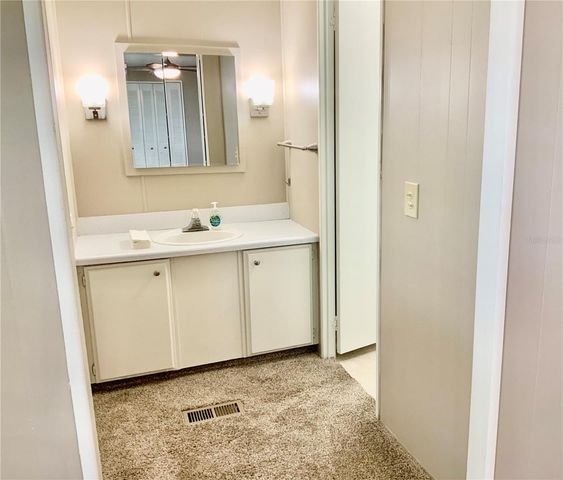 8 ORANGEWOOD DRIVE, Fruitland Park, FL 34731