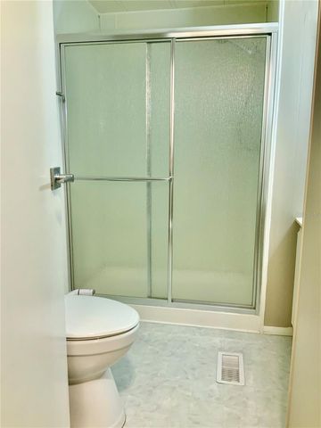 8 ORANGEWOOD DRIVE, Fruitland Park, FL 34731