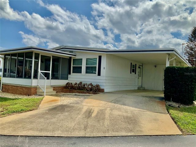 8 ORANGEWOOD DRIVE, Fruitland Park, FL 34731