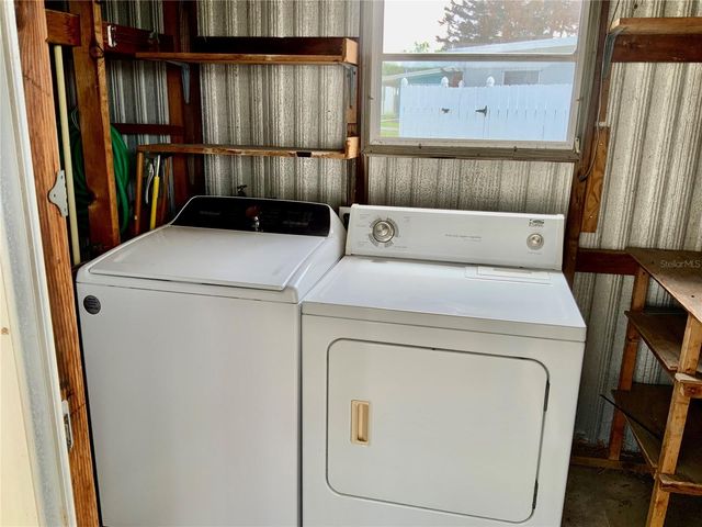 8 ORANGEWOOD DRIVE, Fruitland Park, FL 34731