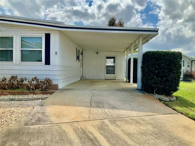 8 ORANGEWOOD DRIVE, Fruitland Park, FL 34731