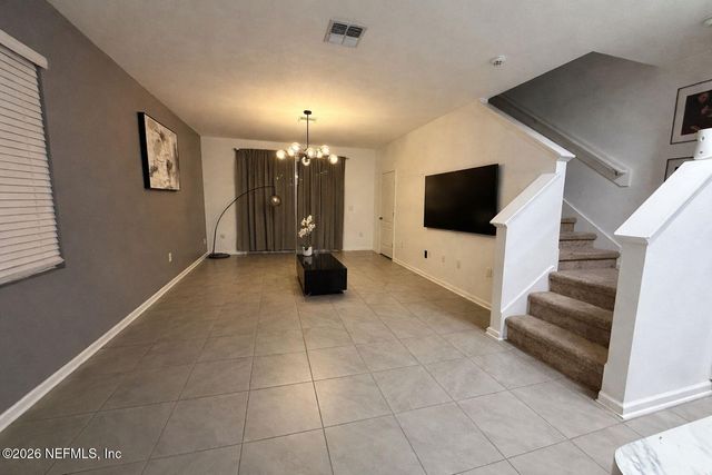 896 ROTARY Road, Jacksonville, FL 32211