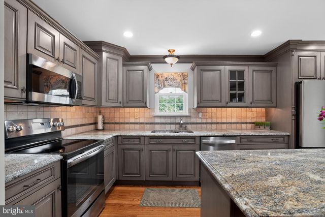 1305 BASSWOOD GRV, Ambler, PA 19002