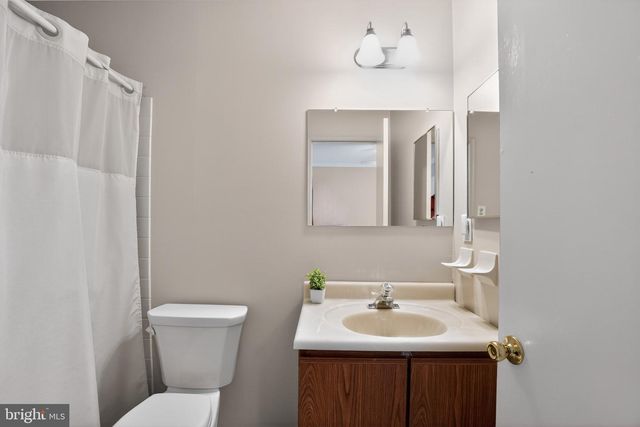 1305 BASSWOOD GRV, Ambler, PA 19002