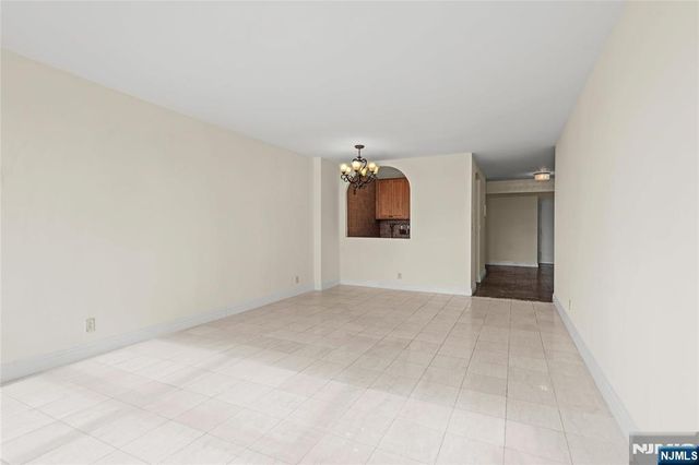 7004 Kennedy Boulevard 31G, Guttenberg, NJ 07093