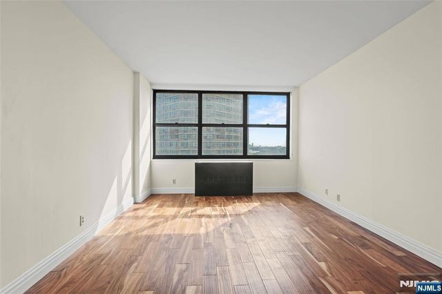 7004 Kennedy Boulevard 31G, Guttenberg, NJ 07093