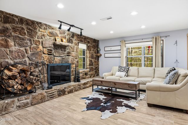509 Adams Road, Gatlinburg, TN 37738