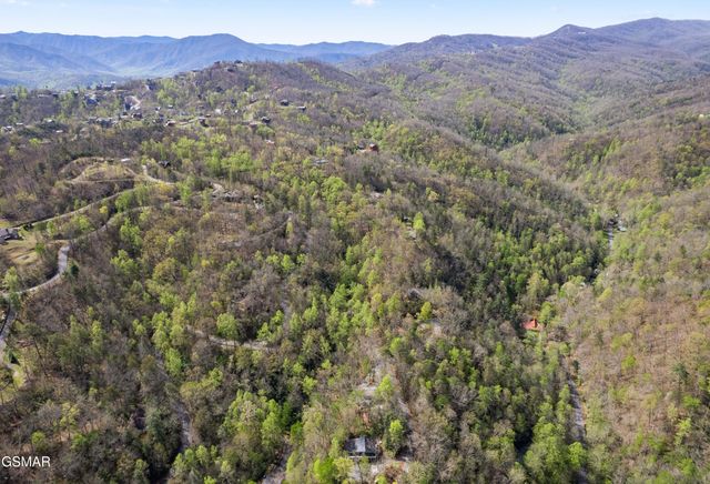 509 Adams Road, Gatlinburg, TN 37738