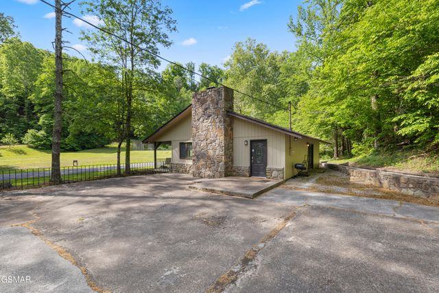 509 Adams Road, Gatlinburg, TN 37738