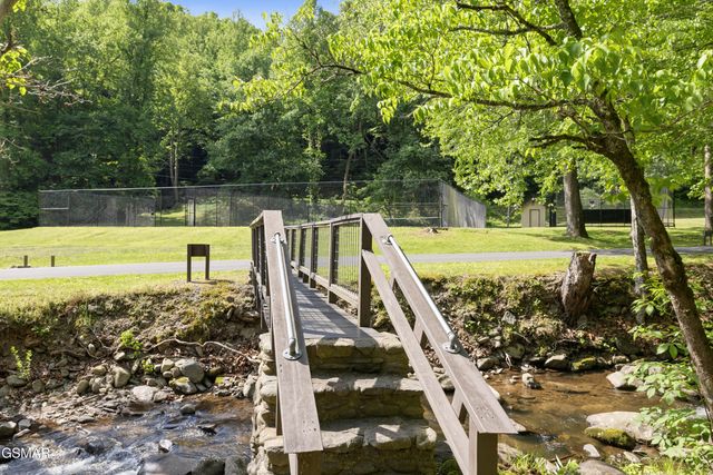 509 Adams Road, Gatlinburg, TN 37738