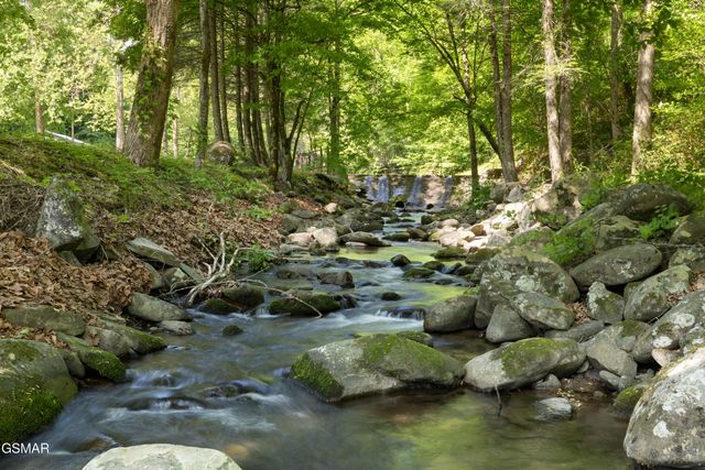 509 Adams Road, Gatlinburg, TN 37738