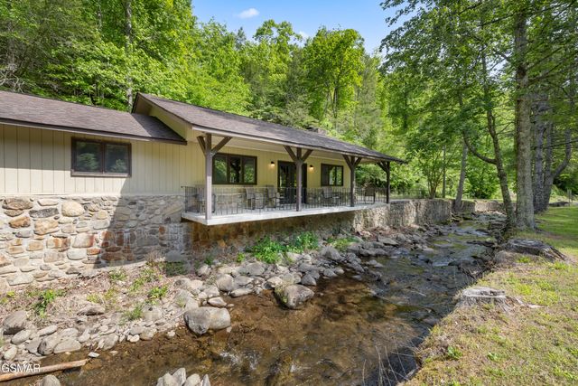 509 Adams Road, Gatlinburg, TN 37738
