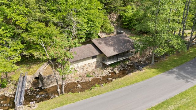 509 Adams Road, Gatlinburg, TN 37738