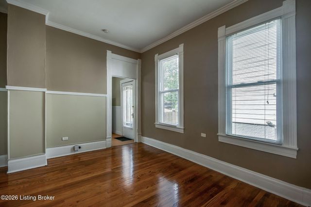 1842 Deer Park Ave, Louisville, KY 40205