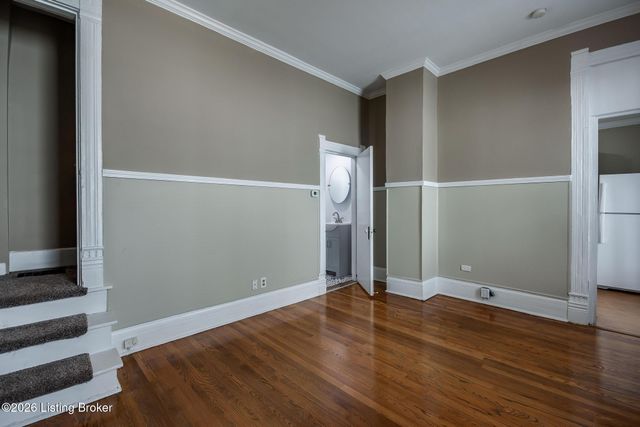 1842 Deer Park Ave, Louisville, KY 40205