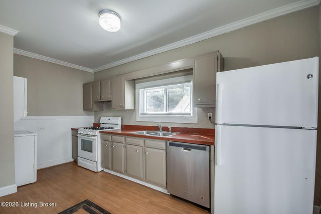1842 Deer Park Ave, Louisville, KY 40205