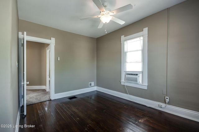 1842 Deer Park Ave, Louisville, KY 40205