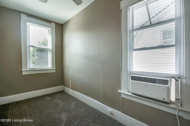1842 Deer Park Ave, Louisville, KY 40205