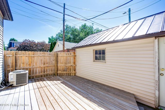 1842 Deer Park Ave, Louisville, KY 40205