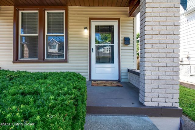 1842 Deer Park Ave, Louisville, KY 40205