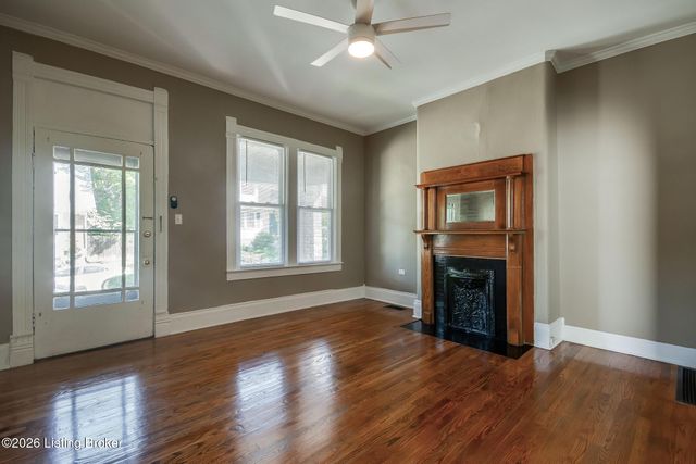 1842 Deer Park Ave, Louisville, KY 40205