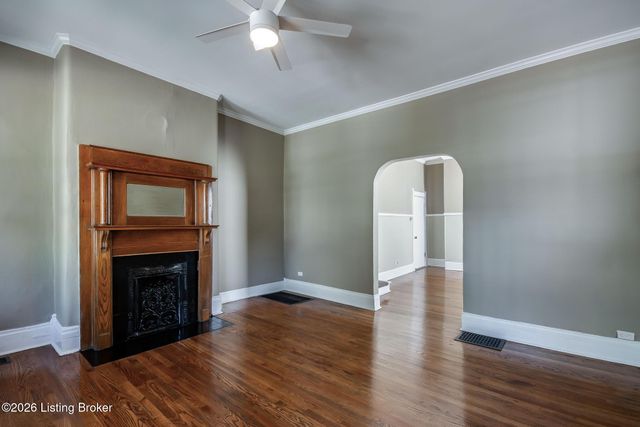 1842 Deer Park Ave, Louisville, KY 40205