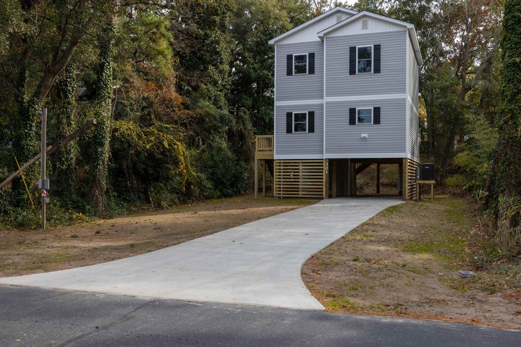 Image 1 of property listing at 301 Sir Chandler Drive Lot 111, Kill Devil Hills, NC 27948
