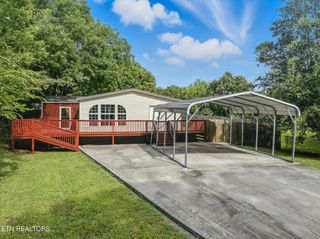 114 Washington Ave, Etowah, TN 37331