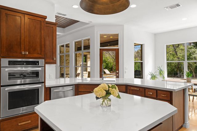 9514 San Lucas DR, Austin, TX 78737