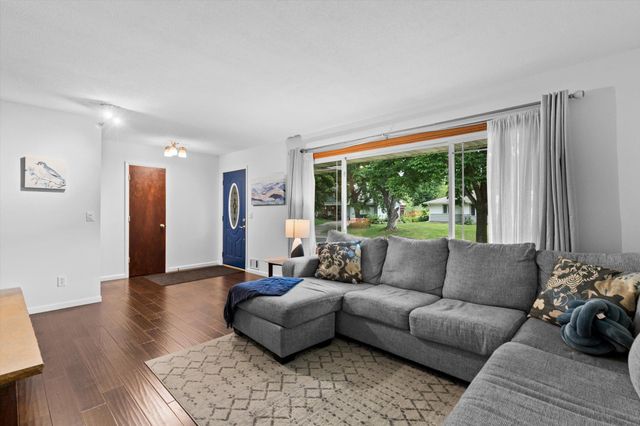7358 Symphony Street NE, Fridley, MN 55432
