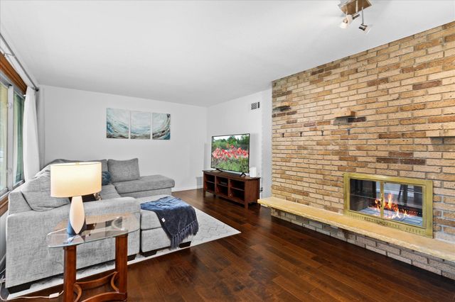 7358 Symphony Street NE, Fridley, MN 55432