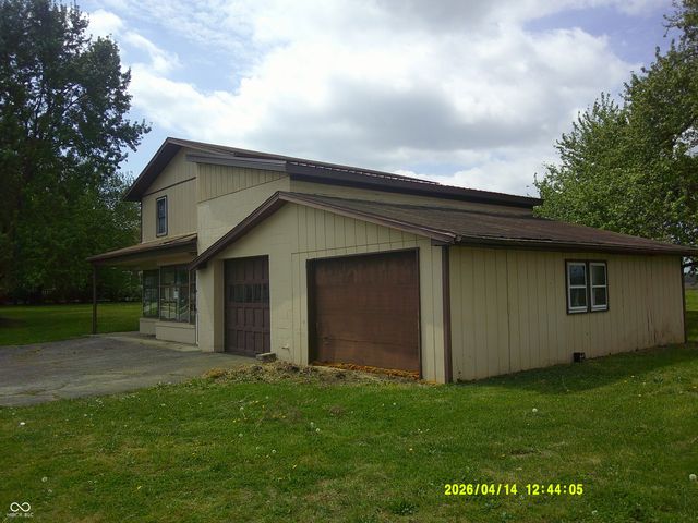 12573 S State Road 3, Westport, IN 47283